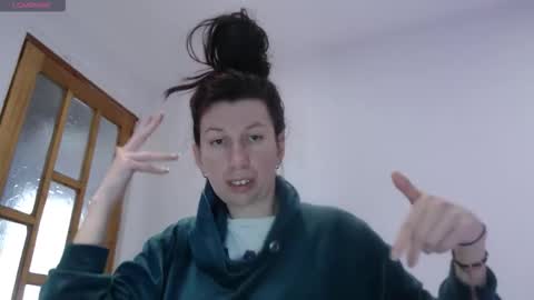 RosieHayes online show from March 14, 1:04 pm