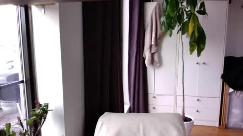 RossCollab online show from March 4, 7:44 pm