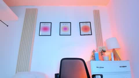 rossy_x online show from February 11, 8:45 pm