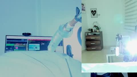 rosy_emely_ online show from January 12, 9:38 am