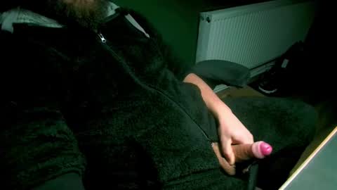 Snapshot of roughwonder chatting on February 20, 2:29 am Luke online show from February 20, 2:29 am