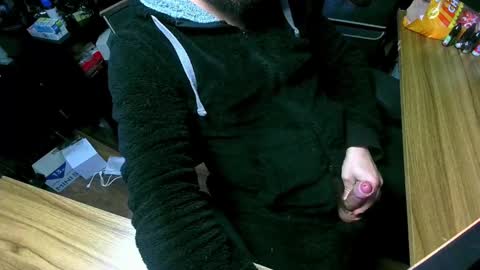 Snapshot of roughwonder chatting on January 20, 7:25 am Luke online show from January 20, 7:25 am