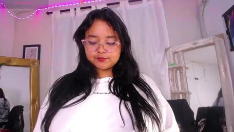 rous_25 online show from May 7, 2:18 am