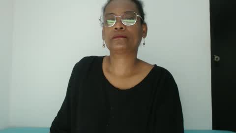 Snapshot of roushlove chatting on September 29, 11:59 pm luxa online show from September 29, 11:59 pm