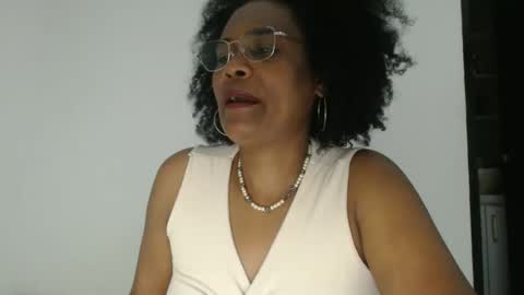 Snapshot of roushlove chatting on October 23, 10:43 pm luxa online show from October 23, 10:43 pm