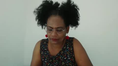 Snapshot of roushlove chatting on September 28, 8:18 pm luxa online show from September 28, 8:18 pm