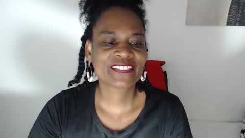 luxa online show from June 3, 4:12 pm