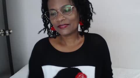 Snapshot of roushlove chatting on March 12, 12:57 pm luxa online show from March 12, 12:57 pm