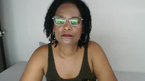 Snapshot of roushlove chatting on February 28, 7:03 pm luxa online show from February 28, 7:03 pm