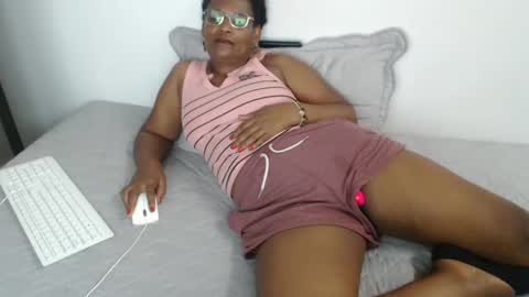 Snapshot of roushlove chatting on February 25, 9:26 pm luxa online show from February 25, 9:26 pm