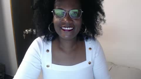 Snapshot of roushlove chatting on February 24, 9:31 pm luxa online show from February 24, 9:31 pm