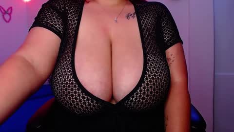 Snapshot of rousrossell_4 chatting on December 16, 1:42 am Call me Rous  online show from December 16, 1:42 am