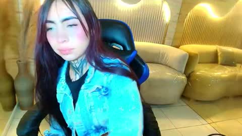 Roux  online show from January 17, 12:47 pm