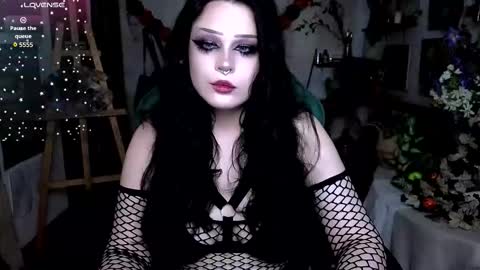 rouzfarrelll online show from October 8, 11:38 am