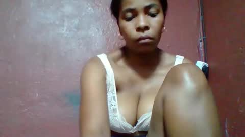 rovaelyah online show from February 5, 7:34 am