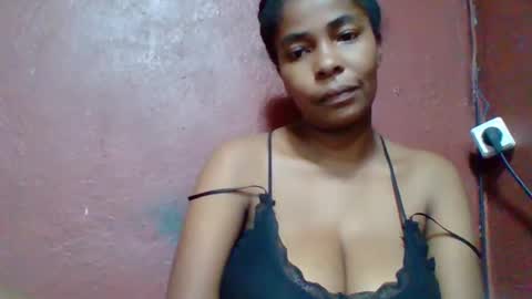 rovaelyah online show from April 12, 1:59 pm