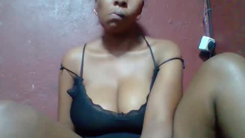 rovaelyah online show from February 19, 6:51 pm