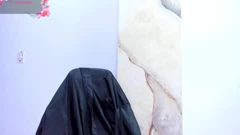 roxanaborns online show from October 5, 2:02 pm