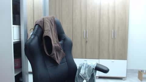 Snapshot of roxanalove7 chatting on February 5, 2:08 am Roxana online show from February 5, 2:08 am