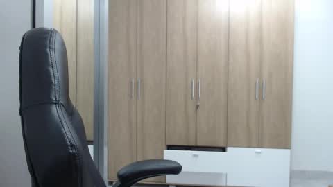 Snapshot of roxanalove7 chatting on February 10, 1:24 am Roxana online show from February 10, 1:24 am