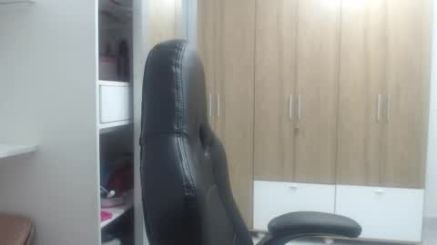 Snapshot of roxanalove7 chatting on February 20, 1:03 am Roxana online show from February 20, 1:03 am