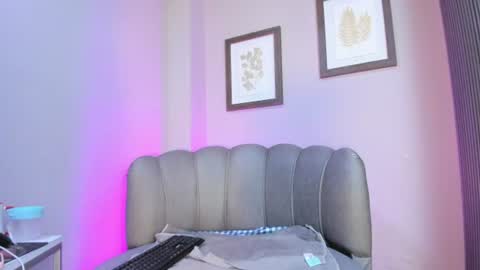  Roxanna  online show from June 29, 10:15 am