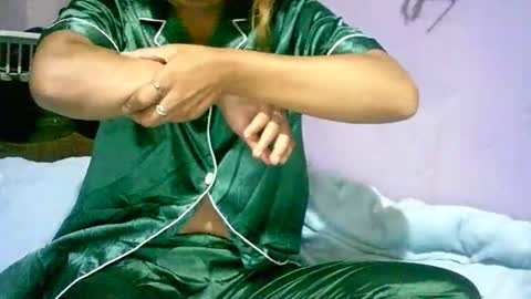 roxanne_98 online show from February 7, 6:00 pm