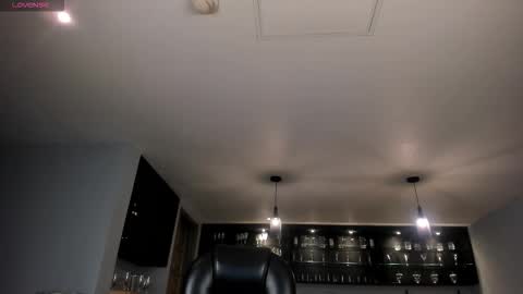 Roxanne Hill  online show from February 3, 11:36 am