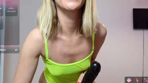 roxanne online show from June 11, 4:27 pm