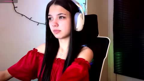 Hana online show from March 12, 6:11 pm