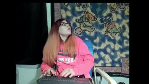 roxihazeleyes online show from March 11, 5:46 am