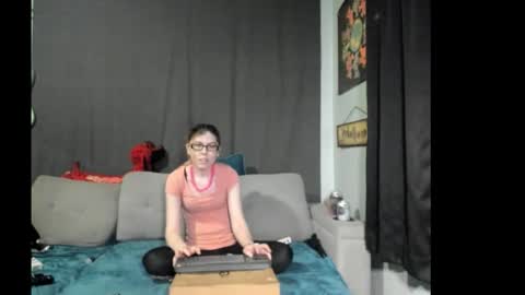 roxihazeleyes online show from November 14, 12:13 am