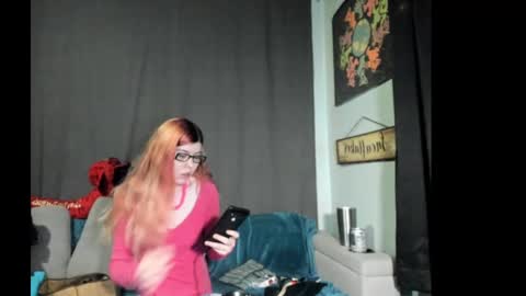 roxihazeleyes online show from October 6, 5:20 pm