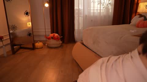 Im Roxy ntmu online show from October 17, 11:25 am