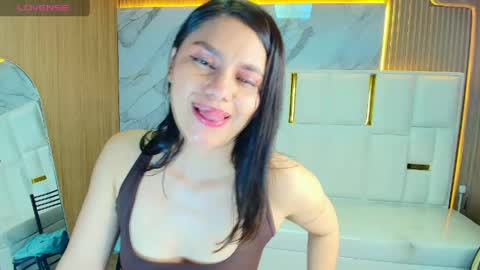 Roxy online show from May 7, 2:57 pm