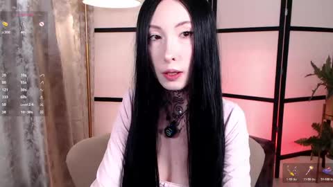 roxanne online show from May 25, 3:45 am