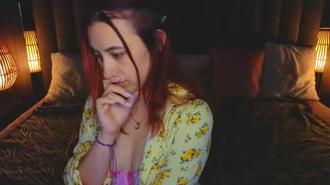 Snapshot of roxy_rayy chatting on October 22, 11:34 am roxy_rayy online show from October 22, 11:34 am