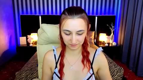 Snapshot of roxy_rayy chatting on October 15, 1:12 pm roxy_rayy online show from October 15, 1:12 pm