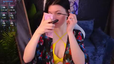 roxy_riot_ online show from December 22, 1:45 am