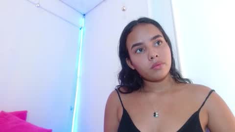 roxy_stone1 online show from September 26, 11:35 pm