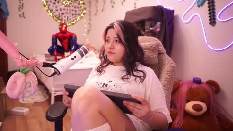 roxysuh online show from October 6, 10:11 am