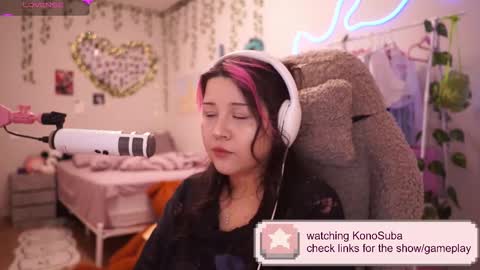 roxysuh online show from March 27, 8:26 am