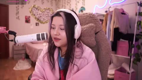 roxysuh online show from March 2, 7:26 am