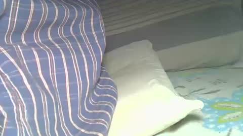rudisuzzy 1 online show from May 7, 6:58 pm