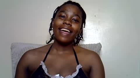 ruechee68 online show from August 6, 3:26 am