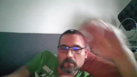 rul3ssuck online show from November 18, 9:01 am