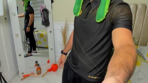 Russ online show from September 23, 11:15 am