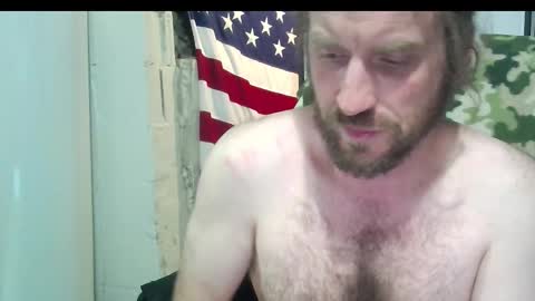 Snapshot of rwb1982 chatting on October 21, 1:33 am rwb1982 online show from October 21, 1:33 am