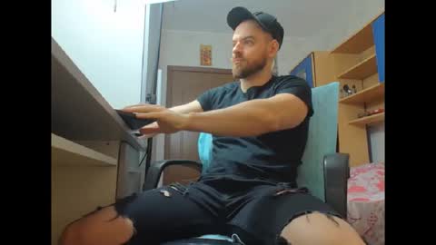 Ryanstone  online show from December 15, 5:03 am