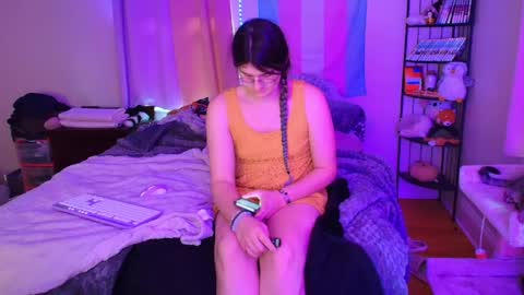 Ryn Michele online show from May 7, 10:49 pm